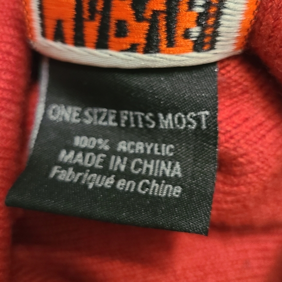 Deadpool black and red toque - Picture 4 of 5